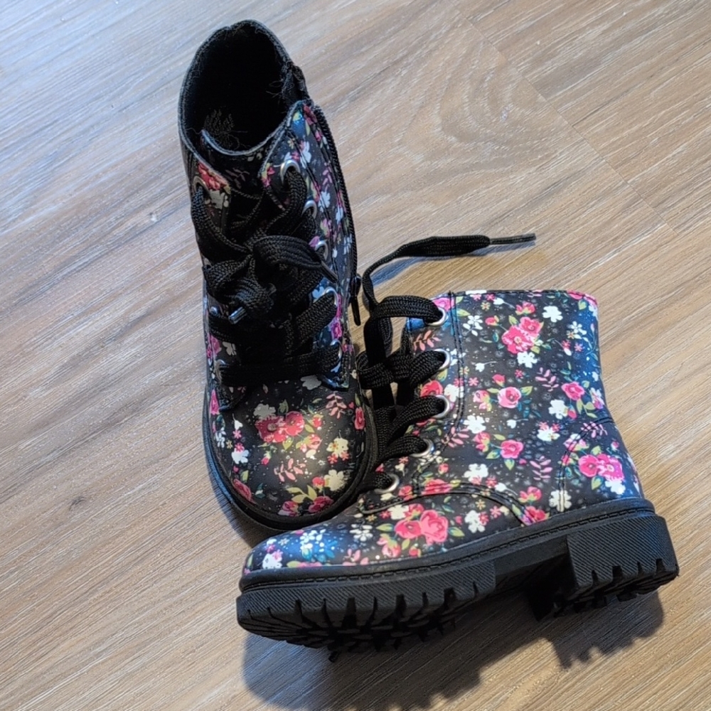 Kohl's Black Kids Boots with Floral Design